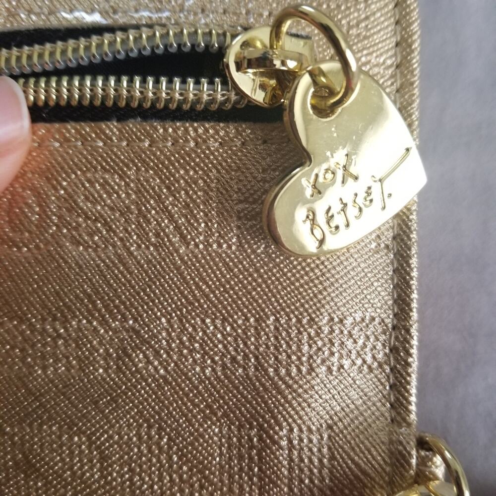 NWT Betsey Johnson Gold And Black Heart Wallet - Picture 9 of 12